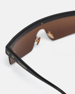 Nanushka Callias - Bio-Plastic Sunglasses - Black 8 Nanushka Callias - Bio-Plastic Sunglasses - Black -Nanushka Sale Store CALLIAS BLACK BIOPLASTIC 3