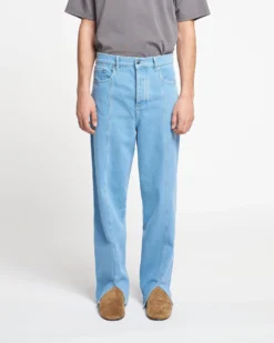 Nanushka Tibes - Split-Hem Jeans - Eco Light Wash 7 Nanushka Tibes - Split-Hem Jeans - Eco Light Wash -Nanushka Sale Store NM23RSPA01452TIBES ECOLIGHTWASH DENIM BOTTOM DETAIL CROPPED 01