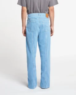 Nanushka Tibes - Split-Hem Jeans - Eco Light Wash 8 Nanushka Tibes - Split-Hem Jeans - Eco Light Wash -Nanushka Sale Store NM23RSPA01452TIBES ECOLIGHTWASH DENIM BOTTOM DETAIL CROPPED 02