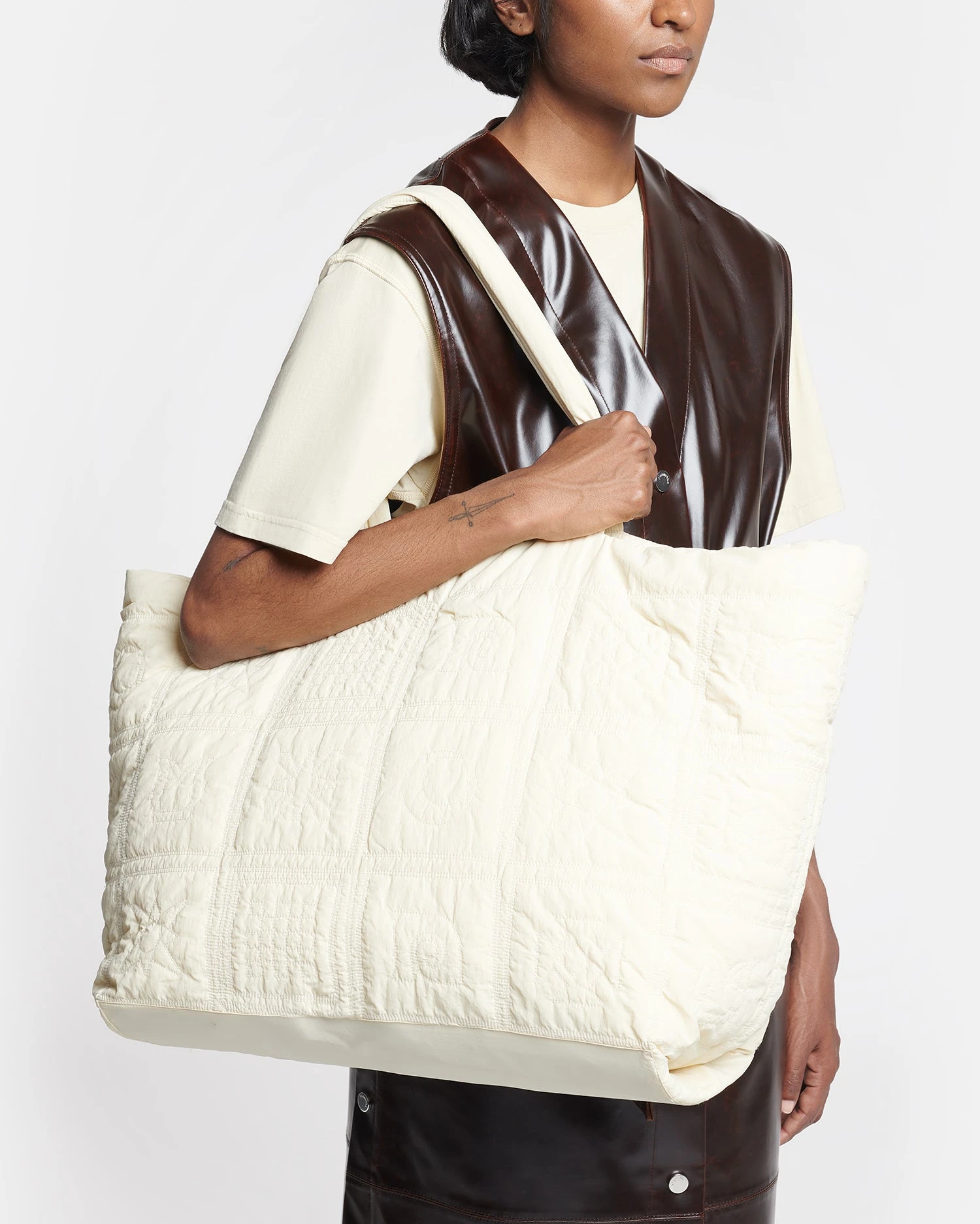 Nanushka Symbol - Quilted Tech-Poplin Tote - Creme 7 Nanushka Symbol - Quilted Tech-Poplin Tote - Creme - Image 7