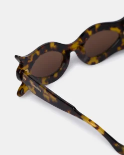 Nanushka Tully - Bio-Plastic Floral-Shaped Sunglasses - Dark Amber -Nanushka Sale Store NU24PFSG00177TULLY DARKAMBER BIOPLASTIC 03