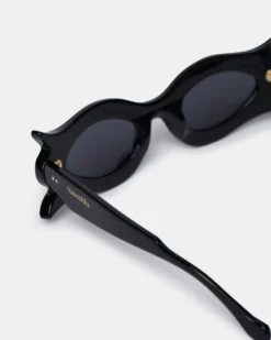 Nanushka Tully - Bio-Plastic Floral-Shaped Sunglasses - Black -Nanushka Sale Store NU24PFSG00199 TULLY BLACK BIOPLASTIC 03