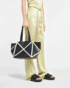 Nanushka Origami Tote - Alt-Nappa Crochet Tote - Black/Crème -Nanushka Sale Store NW23CRBG02499 THEORIGAMITOTE BLACK CREME ALT NAPPAPW 343fc661 bb22 4a7e 9bb4 b1b2734bae4f