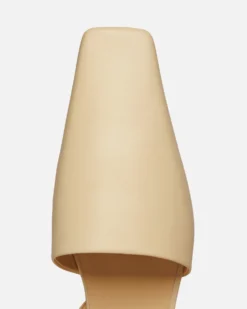 Nanushka Maimu - Leather Point-Toe Flats - Off White 8 Nanushka Maimu - Leather Point-Toe Flats - Off White -Nanushka Sale Store NW23RSSO01771 MAIMUOFF WHITE 04