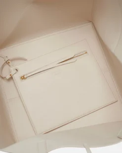 Nanushka Origami Tote Large - Alt-Nappa Tote - Off White 11 Nanushka Origami Tote Large - Alt-Nappa Tote - Off White -Nanushka Sale Store THEORIGAMITOTELARGE OFFWHITE VEGANNAPPA 04